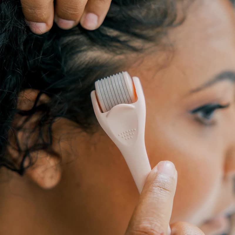Asthéa Veluna Microneedle Roller